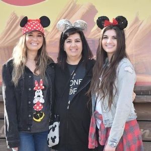 Meet your Posher, Monica